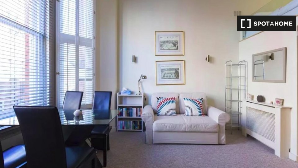 Studio To Rent In Egerton Gardens, Chelsea, SW3