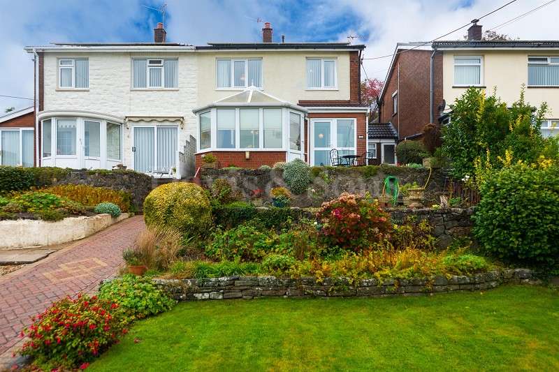 Houses for sale & to rent in NP10 9LE, Iris Road, Rogerstone Newport