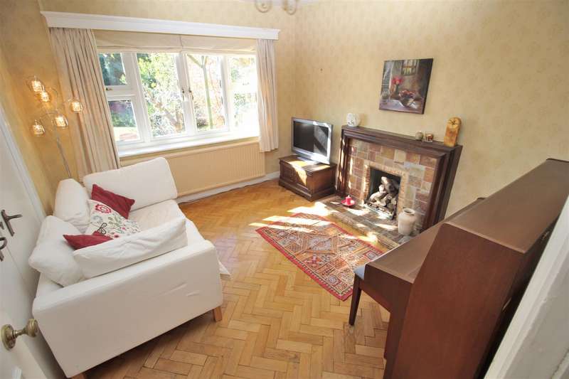 3 Bedroom Detached House For Sale In Parkside, Wollaton, Nottingham, NG8