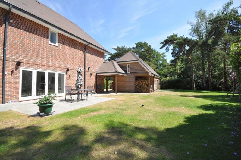 7 Bedroom Detached For Sale In Avon Castle Drive, Ringwood, BH24