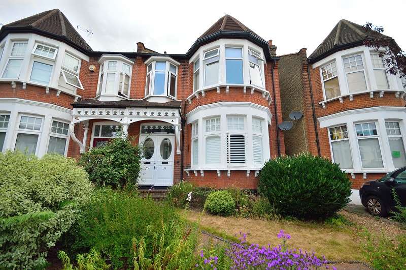 3 Bedroom Flat For Sale In Amberley Road, Palmers Green, London, N13
