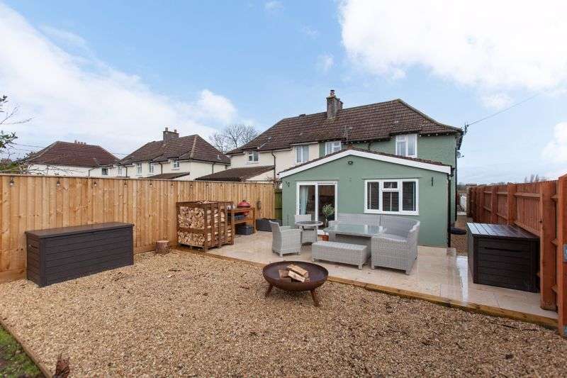 2 Bedroom Property For Sale In Corsham Road, Lacock, SN15