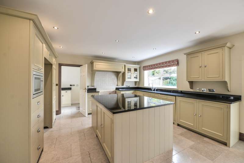 4 Bedroom Property For Sale In Close Lane, Alsager, Stokeontrent, ST7