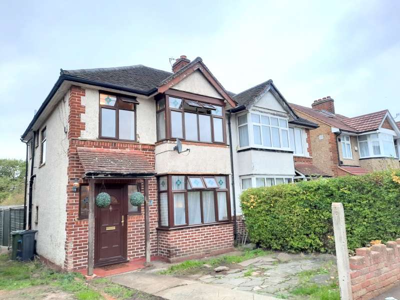 3 Bedroom Property For Sale In Carlton Avenue, Feltham, TW14