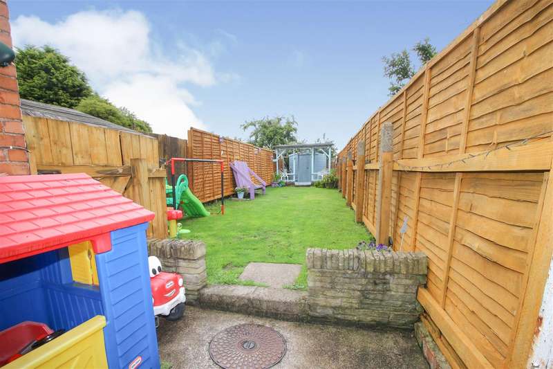 2 Bedroom End Of Terrace House For Sale In Beaver Road, Beverley, HU17