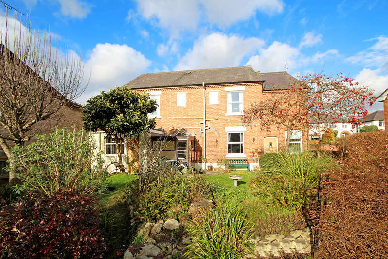 5 Bedroom Detached House For Sale In Whitchurch Road, Boughton, CH3