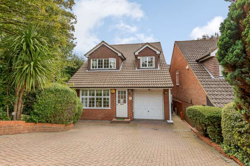 4 Bedroom Detached Property For Sale In Meadowbank, Watford, WD19