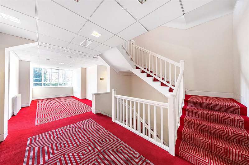 1 Bedroom Flat For Sale In Sutton Court Road, Chiswick, W4