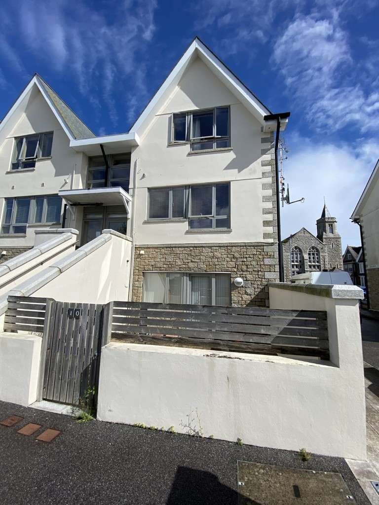 2 Bedroom Flat For Sale In Alexandra Road, Penzance, TR18