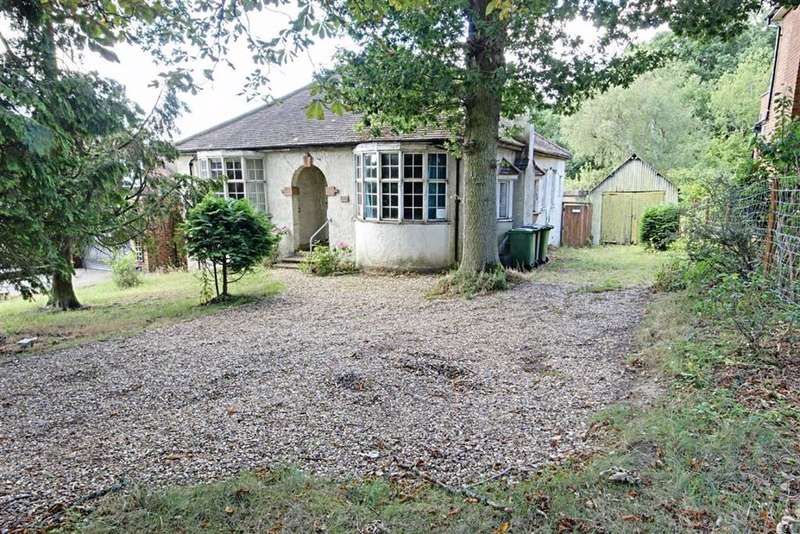 2 Bedroom Bungalow For Sale In Cuffley Hill, Goffs Oak, Hertfordshire, EN7
