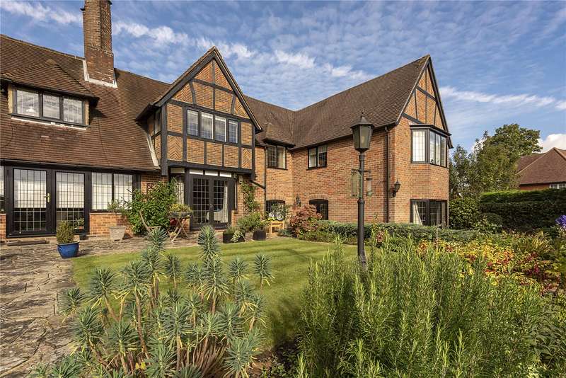 2 Bedroom Terraced House Under Offer In Ben More, 5 Oak End Way