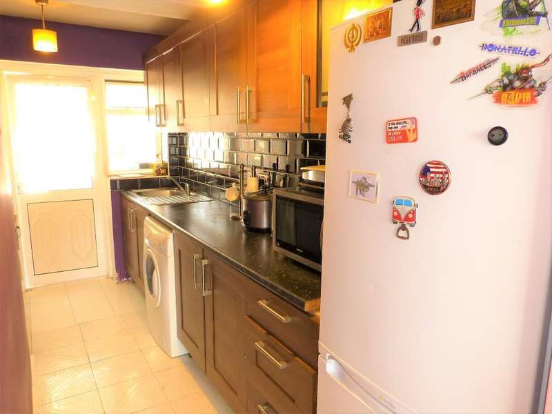 2 Bedroom SemiDetached House For Sale In Repton Avenue, Hayes