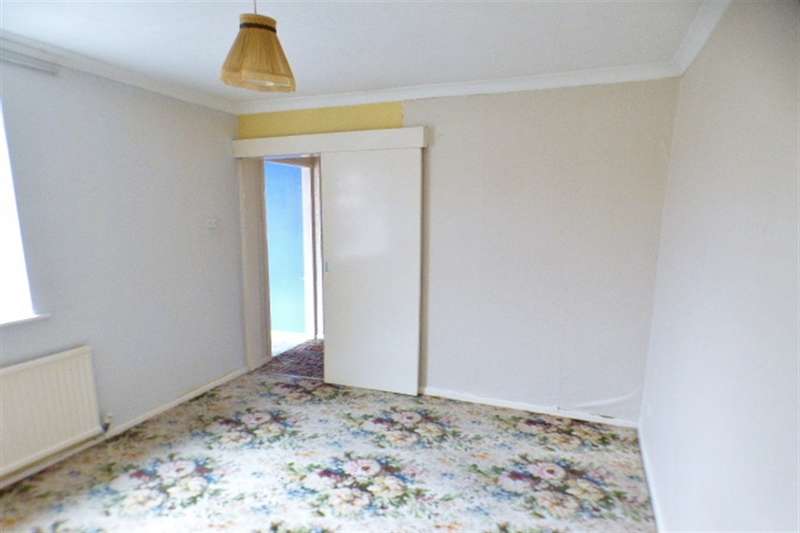 2 Bedroom Bungalow For Sale In The Copse, Palacefields, Runcorn, WA7