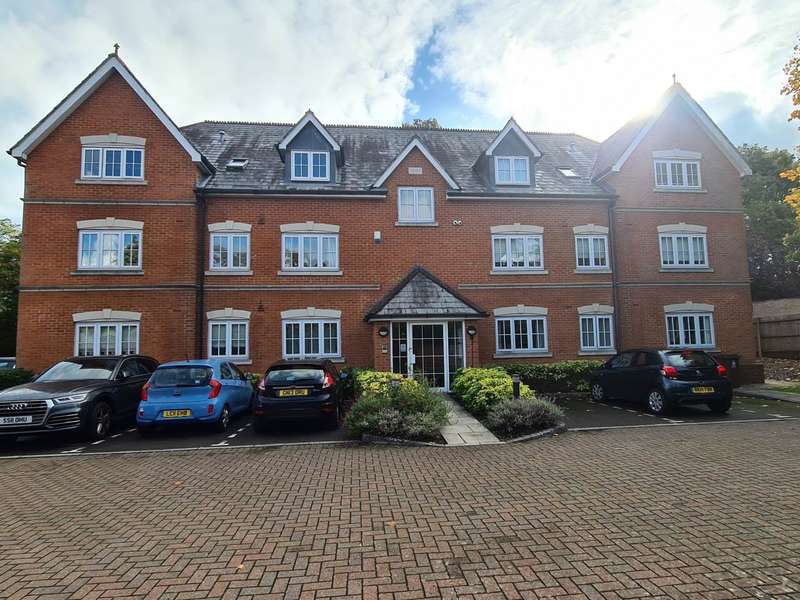 2 Bedroom Flat To Rent In Jays Court, Sunninghill, Berkshire, SL5