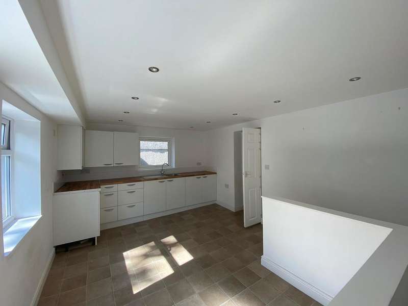 3 Bedroom Semi Detached House To Rent In Station Road, Hirwaun