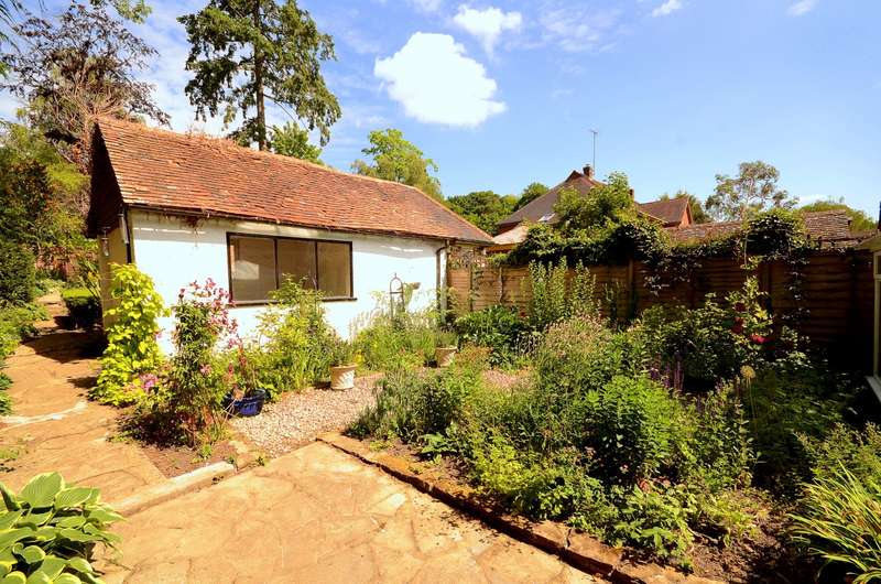 3 Bedroom Terraced House For Sale In Lynwick Street, Rudgwick, Horsham
