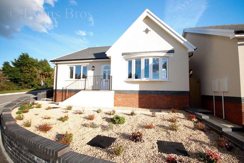 3 Bedroom Bungalow For Sale In Roman Park, Llangunnor, Carmarthen, SA31