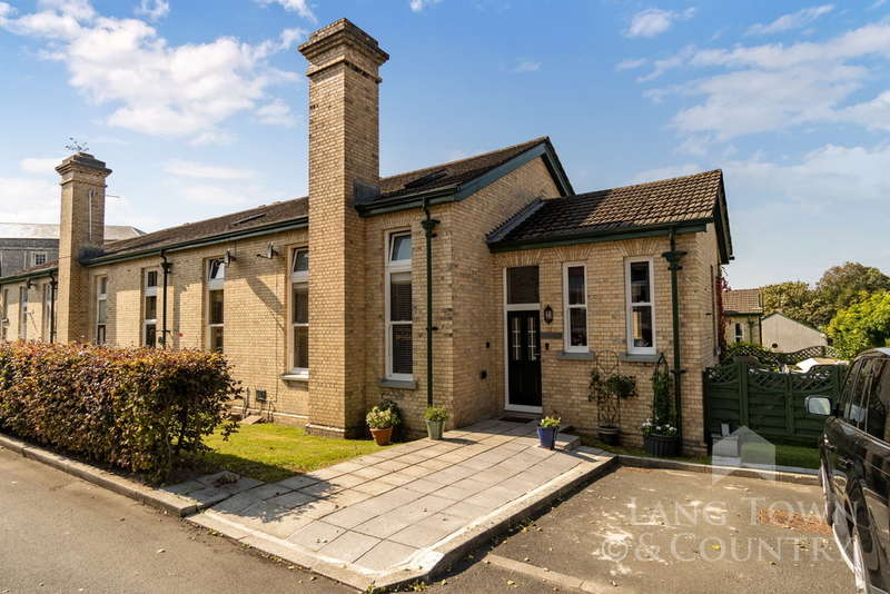 2 Bedroom Cottage House For Sale In Constance Cottage, Constance Place
