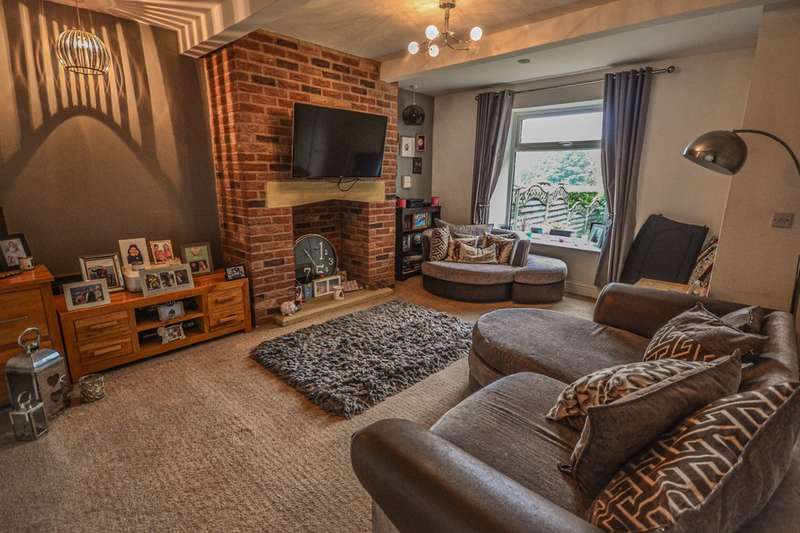 2 Bedroom End Of Terrace House For Sale In Lidgett Lane, Skelmanthorpe