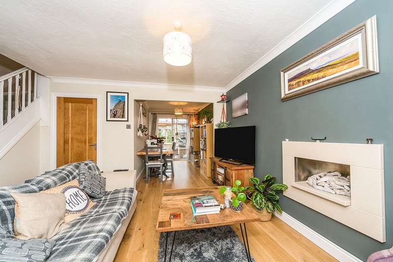 3 Bedroom Detached House For Sale In Helm Drive, Victoria Dock, Hull