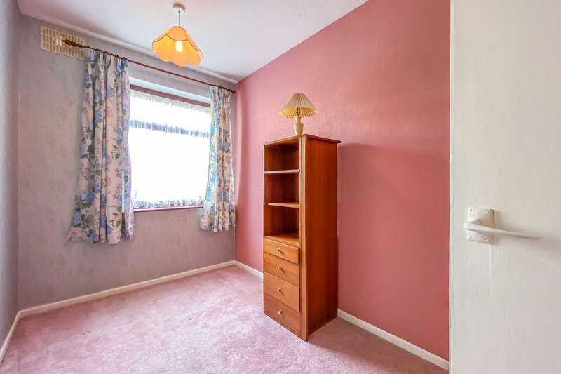 2 Bedroom Ground Flat For Sale In Sedgemoor Road, Stonehouse