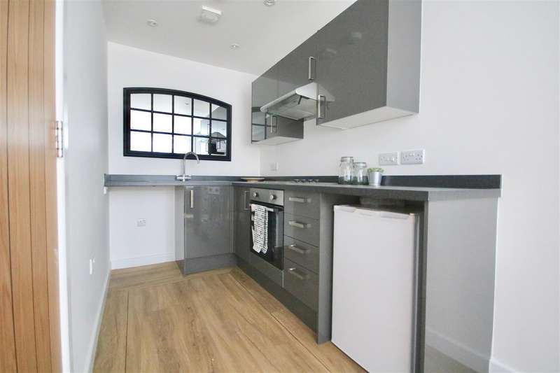1 Bedroom Flat To Rent In Enterprise House Isambard Brunel Road, PO1