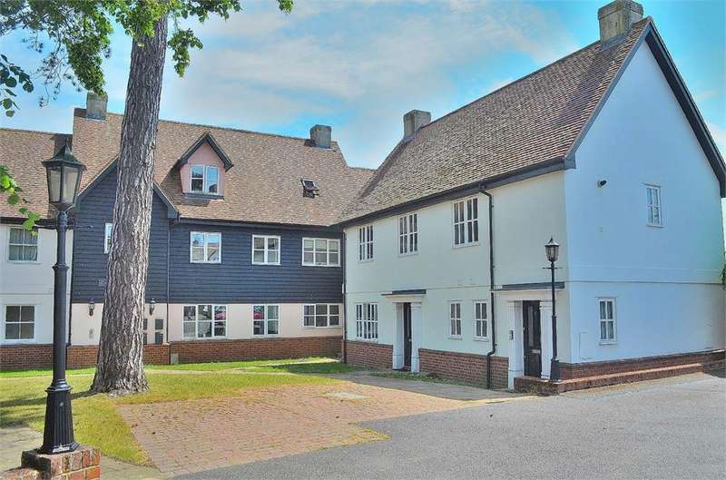 2 Bedroom Flat To Rent In Chequers Lane, Dunmow, CM6