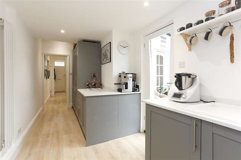 1 Bedroom Flat For Sale In Tufnell Park Road, London, N19