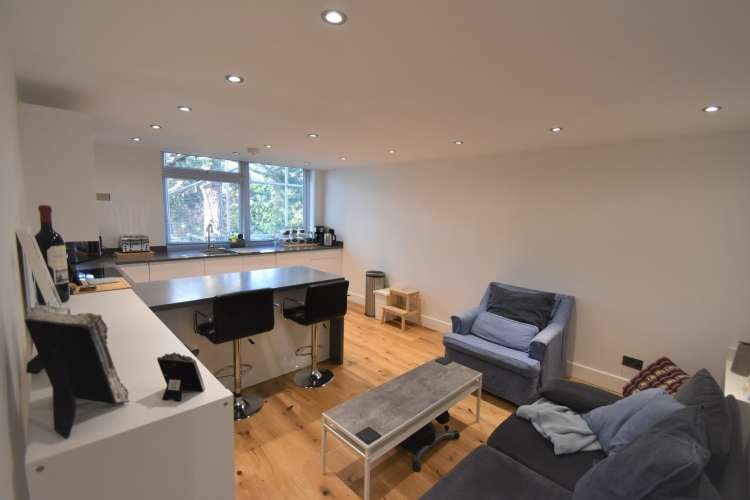 2 Bedroom Flat To Rent In West Park Mottingham SE9