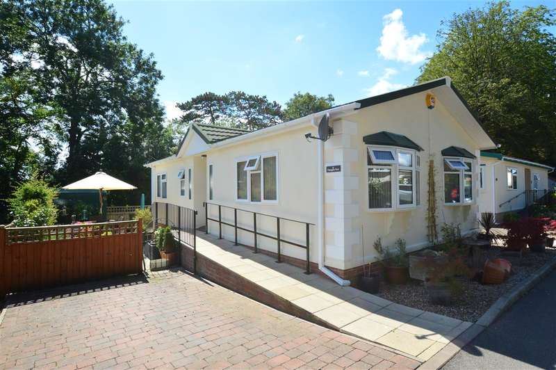 2 Bedroom Park Home Mobile Home For Sale In Westgate Park, Sleaford, NG34