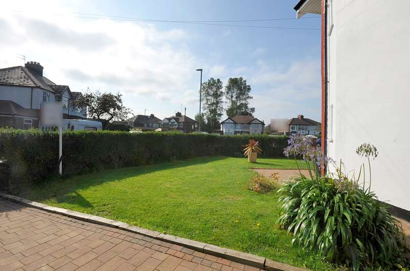 3 Bedroom Semi Detached House For Sale In St Avenue, Windle, St