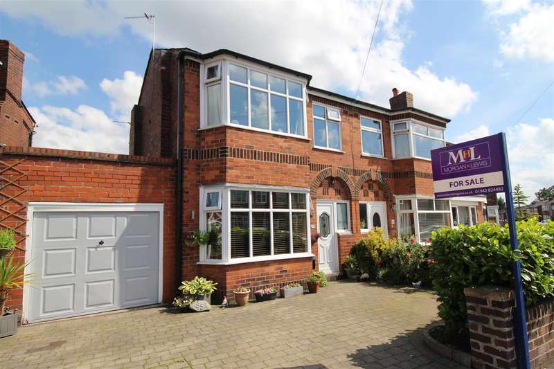 3 Bedroom SemiDetached House For Sale In Lessingham Avenue, Swinley