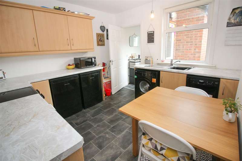 2 Bedroom End Of Terrace House For Sale In Beaver Road, Beverley, HU17