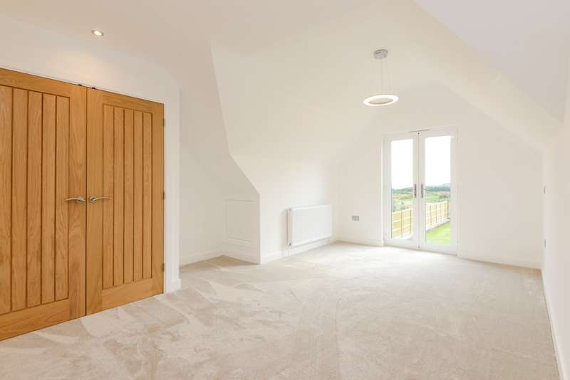 5 Bedroom Detached House For Sale In Woodland View, Buck Street, The