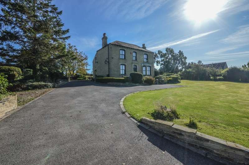 Houses for sale & to rent in WF15 8AP, Fall Lane, Liversedge And