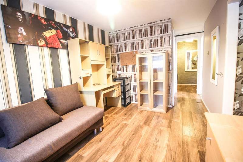 1 Bedroom Flat For Sale In Haseley Close, Redditch, B98