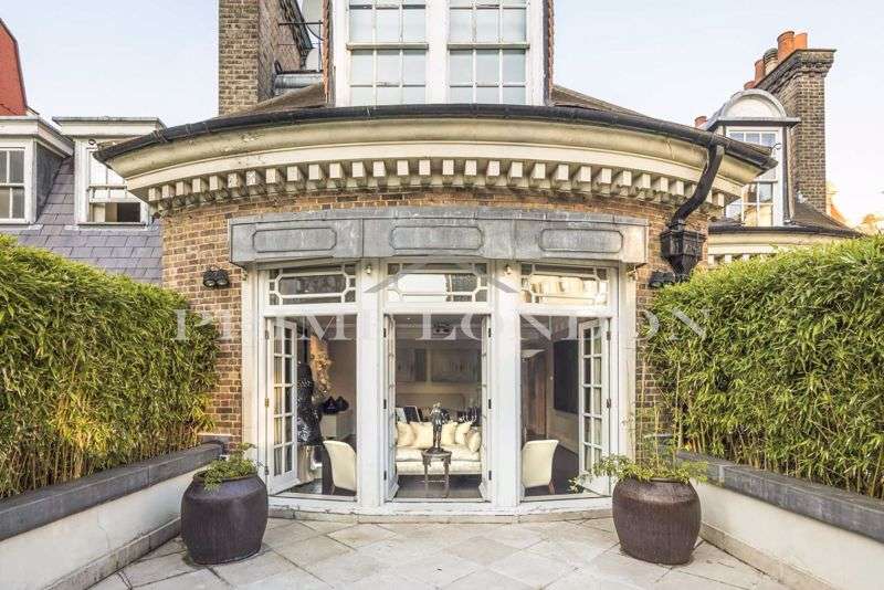 6 Bedroom Property For Sale In South Street, Mayfair, London, W1K