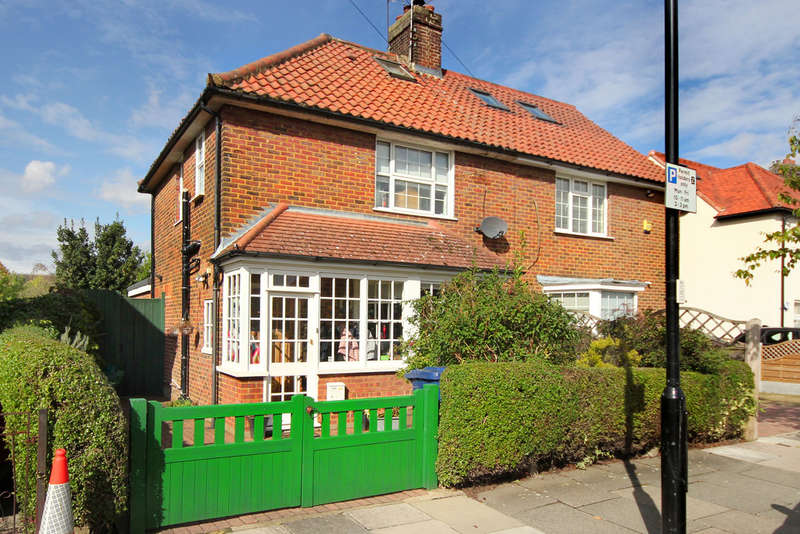 4 Bedroom SemiDetached House For Sale In Saxon Drive, London, W3