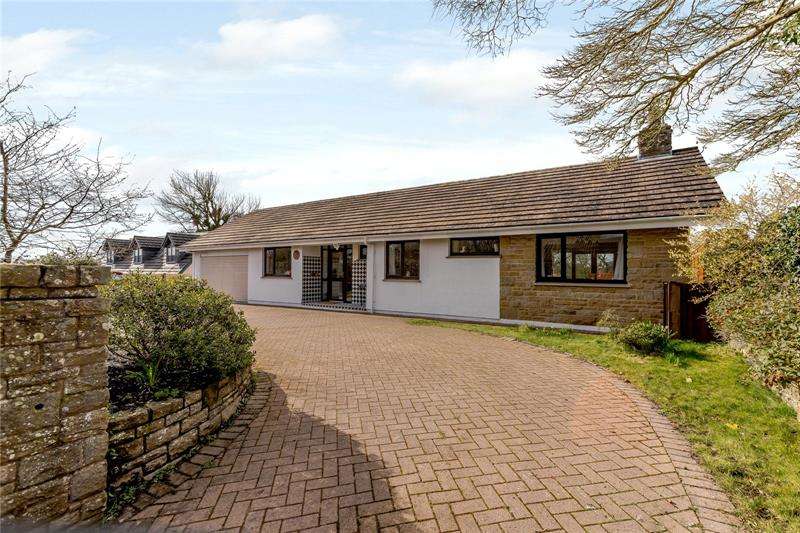 Houses for sale & to rent in HR9 6QF, Llangarron Rossonwye