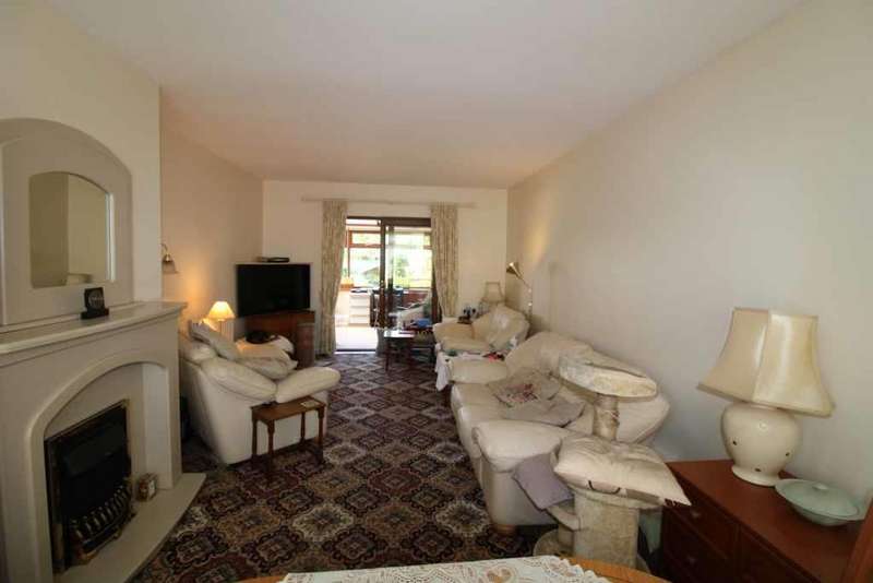 3 Bedroom SemiDetached House For Sale In Kenton Lane, Newcastle Upon