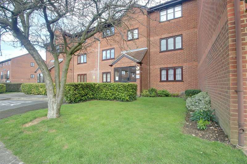 1 Bedroom Apartment To Rent In Old Mill Gardens, Berkhamsted, HP4