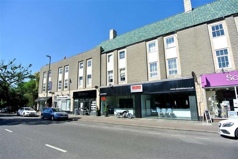 3 Bedroom Apartment To Rent In Queens Road, Weybridge, KT13