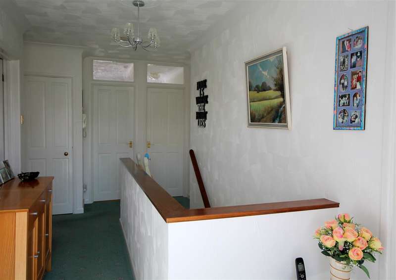 2 Bedroom Apartment For Sale In Woodlyn Court, 153 Frinton Road