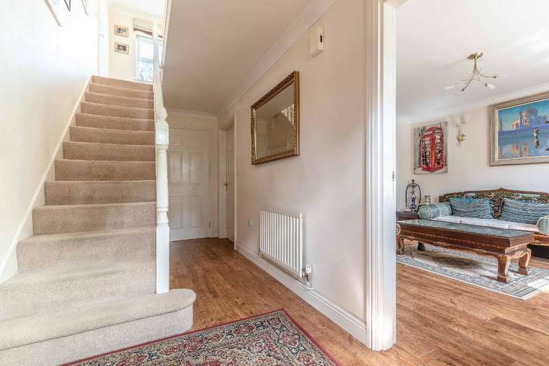 5 Bedroom Detached House For Sale In James Meadow, Langley, SL3