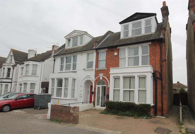 Houses to rent in ClactononSea, Essex