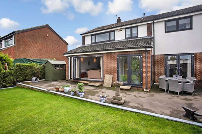 4 Bedroom Detached For Sale In Hightown Road, Liversedge, West