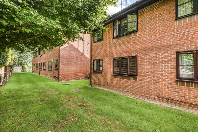 2 Bedroom For Sale In The Pastures, Watford, WD19