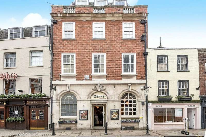 2 Bedroom Apartment To Rent In King Street, Richmond, TW9