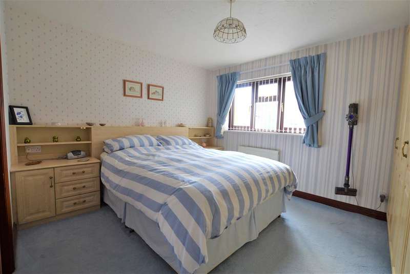 4 Bedroom Detached House For Sale In Rothleigh, Up Hatherley
