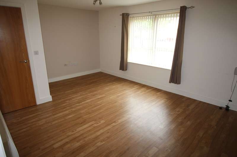 2 Bedroom Ground Flat For Sale In Radford Road, Coventry, West Midlands